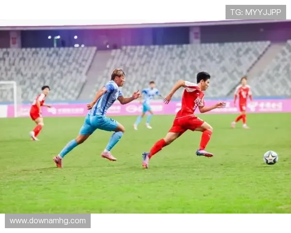 千亿球友会体育全面解析最新足球赛事资讯与精彩比赛回放